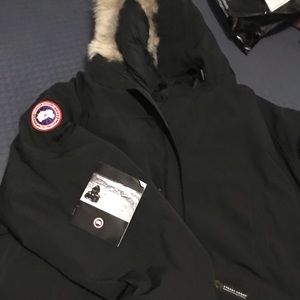Brand new Canadian goose only worn twice